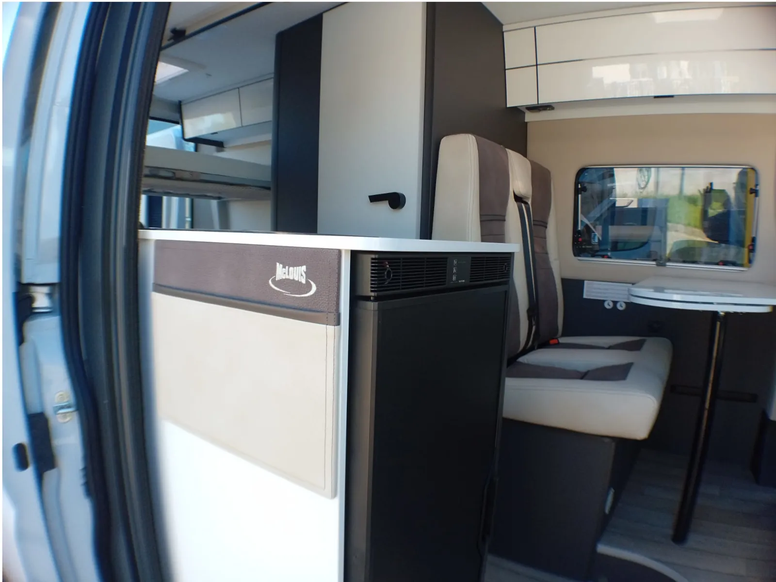 next 3 maxi n uovo vista ingresso portellone